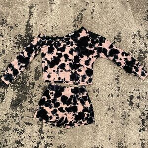 525 Two-Piece Lounge Set